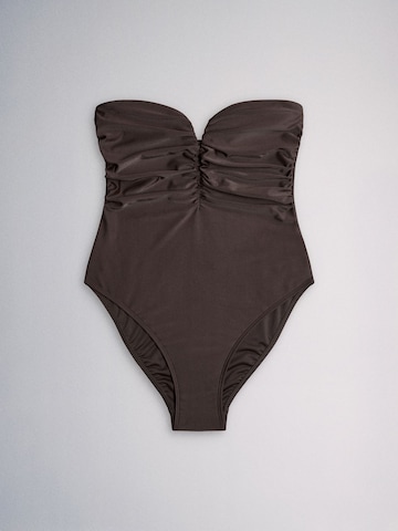 The Set Bandeau Badpak in Bruin