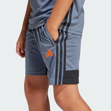 Regular Pantalon de sport 'Tiro 25 Essentials' ADIDAS PERFORMANCE en gris