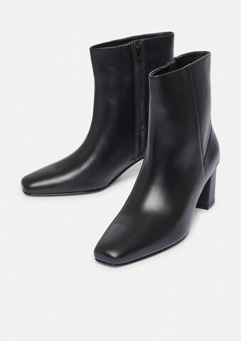 COMMA Stiefelette in Schwarz