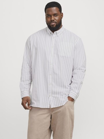 Jack & Jones Plus - Ajuste regular Camisa 'Oxford' en blanco: frente
