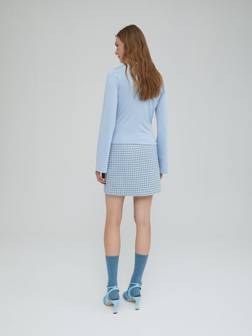 EDITED Shirt 'Juniper' in Blauw