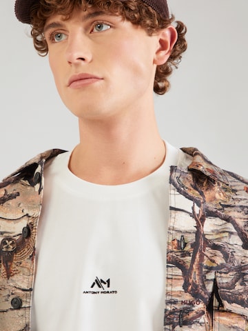 Tricou de la ANTONY MORATO pe bej