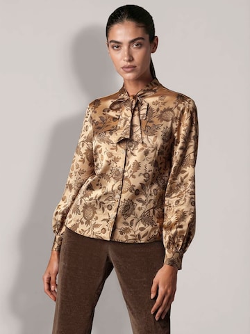 MADELEINE Blouse in Beige: voorkant