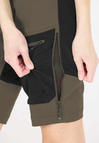 Whistler Regular Outdoorshorts 'Kodiak' in Grün