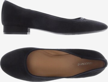 Graceland Flats & Loafers in 38 in Black: front