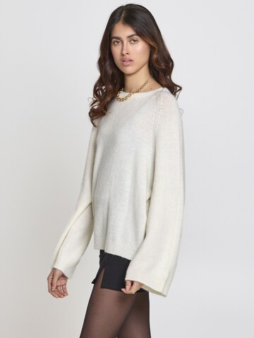Lilavie Pullover 'Sophiaa' in Beige