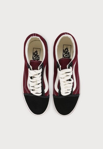 VANS Ниски маратонки 'ICONS' в червено