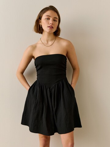 Next Платье в Черный: спереди