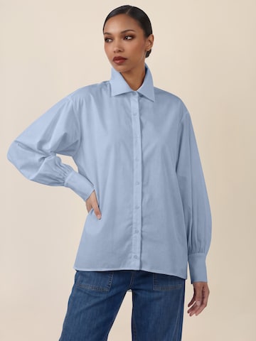 APART Blouse in Blue: front