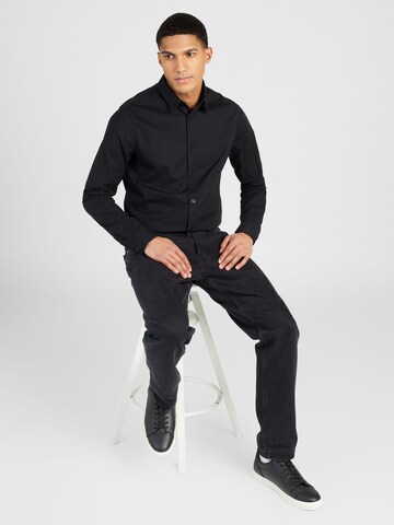 Calvin Klein Jeans - Ajuste estrecho Camisa en negro