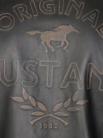 MUSTANG Jacke in Schwarz