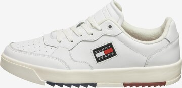 Sneaker bassa di Tommy Jeans in bianco