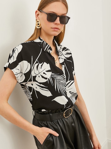 olalook - Blusa en negro