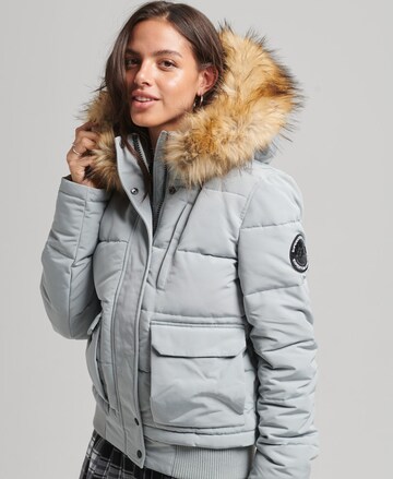 Veste d’hiver Superdry en gris : devant