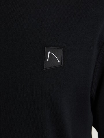 T-Shirt 'Hely' CHASIN' en noir