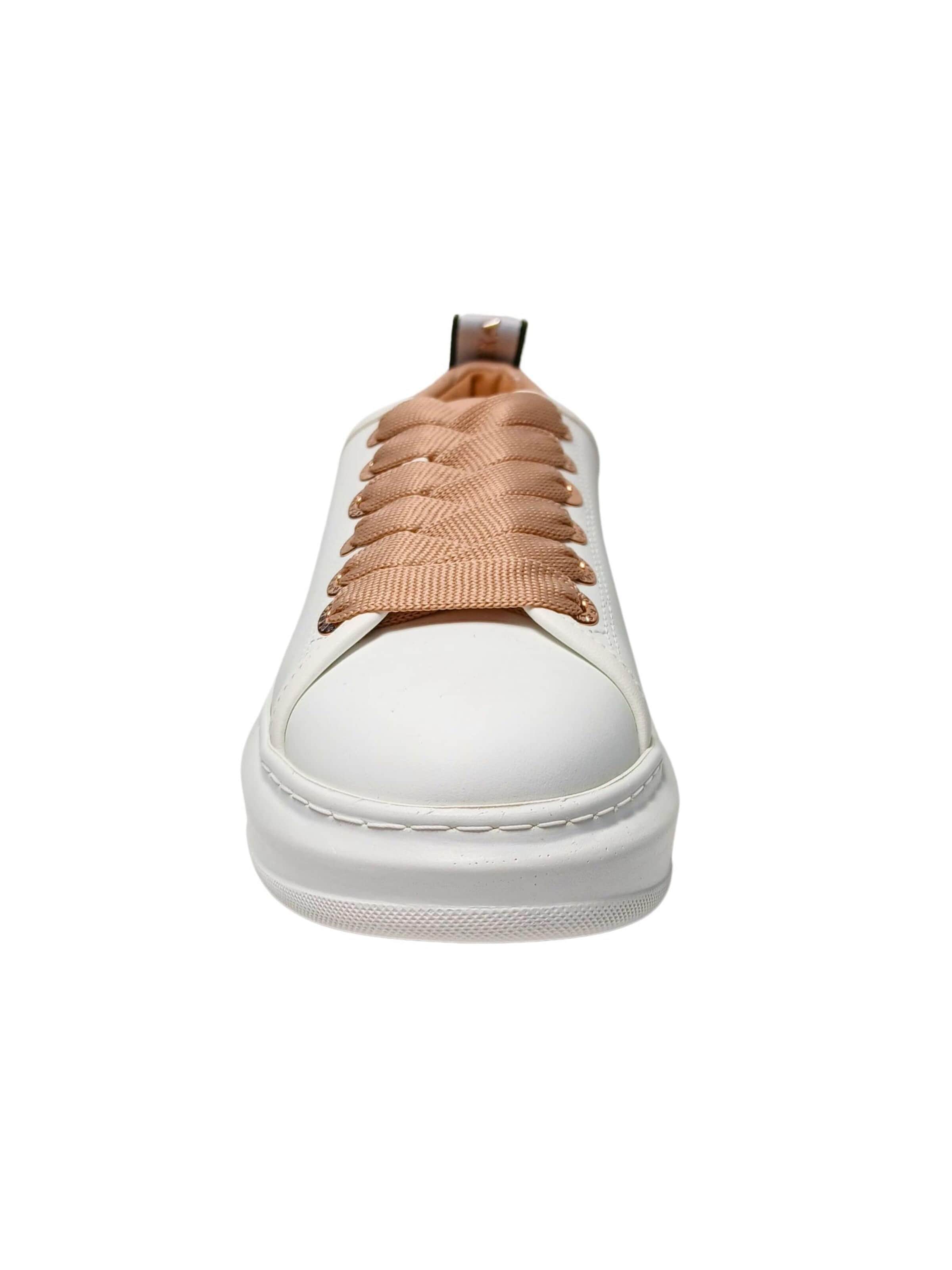 Sneaker bassa di Alexander Smith in bianco