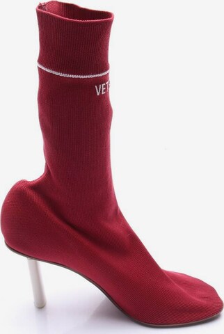 Vetements Dress Boots in 40 in Red: front