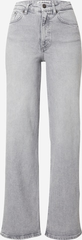Wide leg Jeans 'JUICY' di ONLY in grigio: frontale