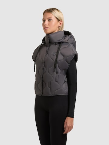 khujo Weste 'Ninga' in Grau