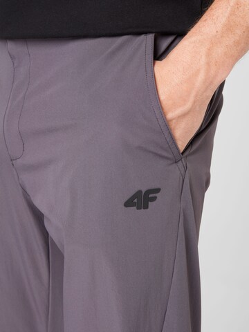 4F Normální Outdoorové kalhoty – šedá