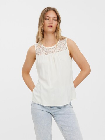 Camicia da donna 'ASTA' di VERO MODA in bianco: frontale