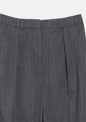 Barrel Pantalon à pince COMMA en gris