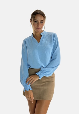 Elara Blouse in Blauw: voorkant