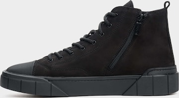 ES8 Hög sneaker '09-4448' i svart: framsida