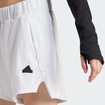 Regular Pantalon fonctionnel 'Z.N.E. Woven' ADIDAS SPORTSWEAR en blanc