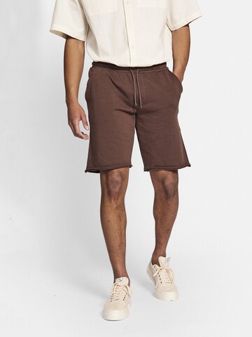 Redefined Rebel Regular Shorts 'Fresh' in Braun: predná strana