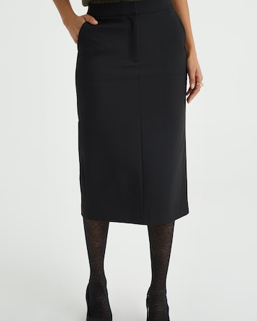 WE Fashion Skirt in Black: front