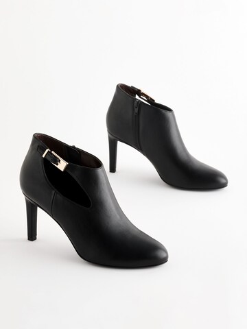 Next Pumps 'Forever' in Black