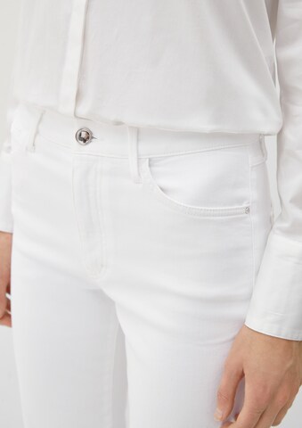 s.Oliver BLACK LABEL Regular Jeans in Weiß