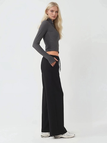 Hiccup Loose fit Pants in Black