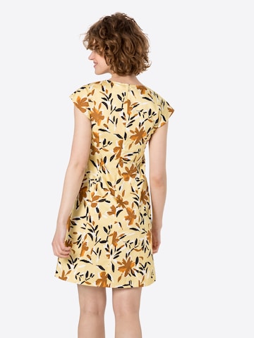 MAX&Co. فستان بلون أصفر