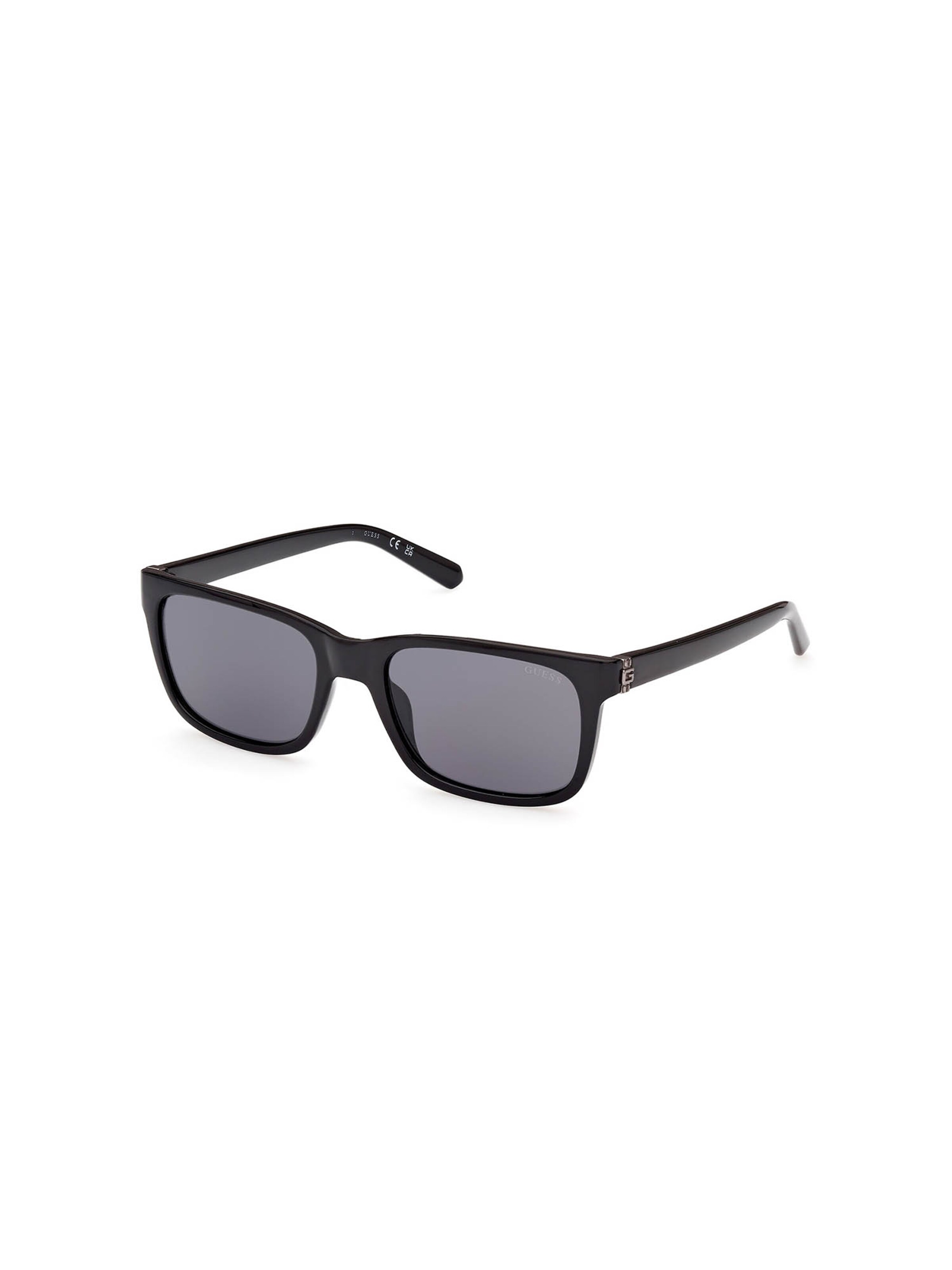 GUESS Sunglasses in Black
