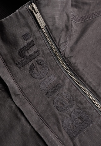 Veste mi-saison 'Bench x Superdry & Co' BENCH en gris