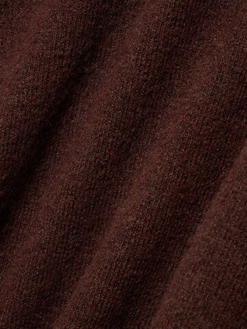 Marie Lund Pullover in Braun