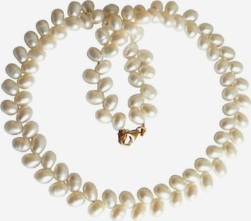 Gemshine Necklace in White: front