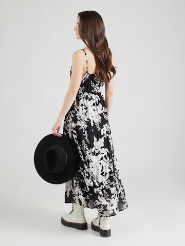 Robe 'Emma' ABOUT YOU en noir