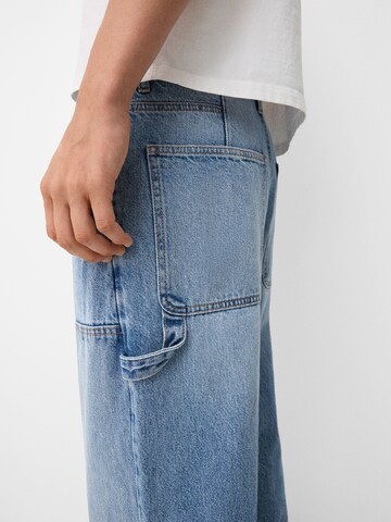 Bershka Loosefit Jeans in Blau