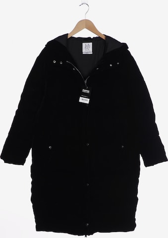 ZOE KARSSEN Jacket & Coat in S in Black: front