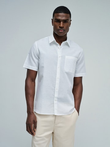Coupe regular Chemise Salsa Jeans en blanc : devant