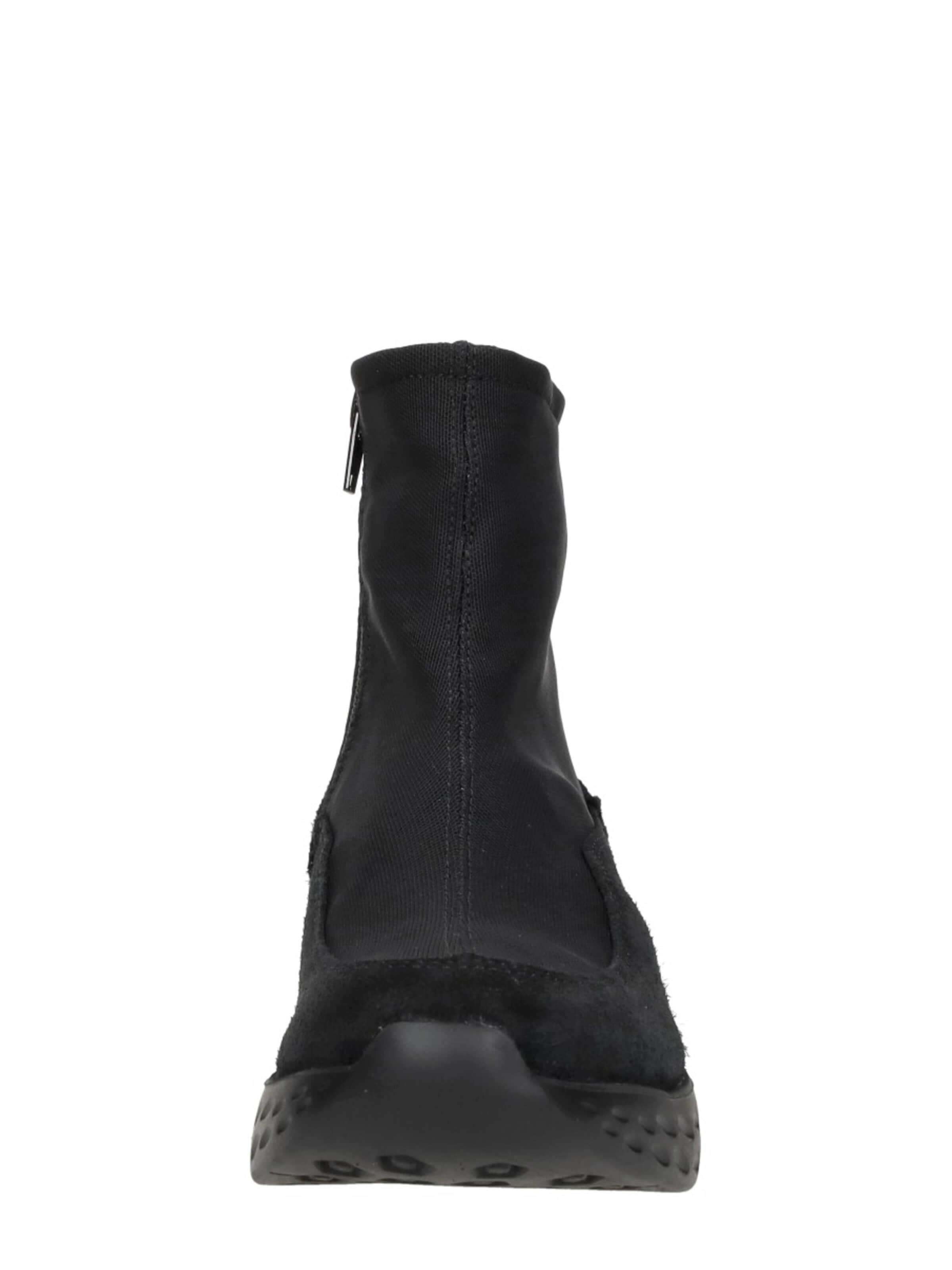 Wolky Boots 'Rebound' in Zwart