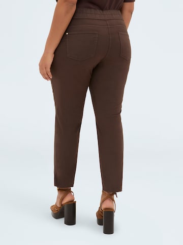 Skinny Pantalon Fiorella Rubino en marron