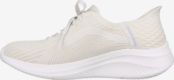 Baskets basses SKECHERS en beige : devant