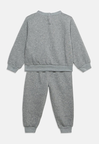 Nike Sportswear Tavaline suurus Jooksudress, värv hall