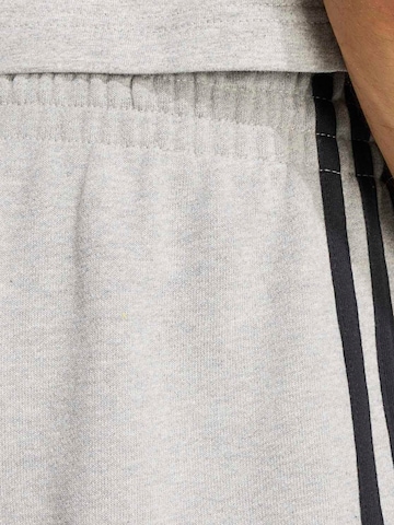 ADIDAS SPORTSWEAR Loosefit Παντελόνι φόρμας σε γκρι
