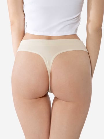 String Yenita en beige