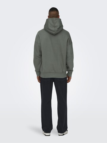 Only & Sons Slim fit Sweatshirt 'Dan' in Green